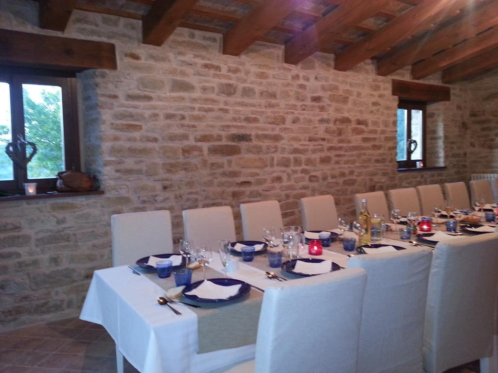 Amico Country House Serra San Quirico Екстериор снимка